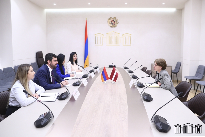 ԱԺ-ում Լատվիայի դեսպանին է ներկայացվել ՀՀ կառավարության կողմից մշակված «Խաղաղության խաչմերուկ» ծրագիրը