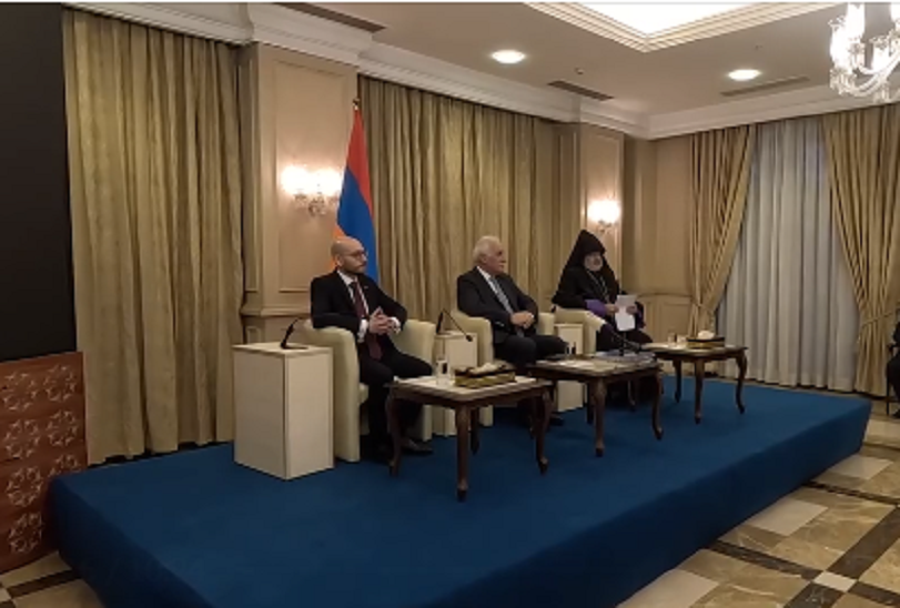 Վահագն Խաչատուրյանը հանդիպել է Բաղդադի հայկական համայնքի և կազմակերպությունների ներկայացուցիչների հետ