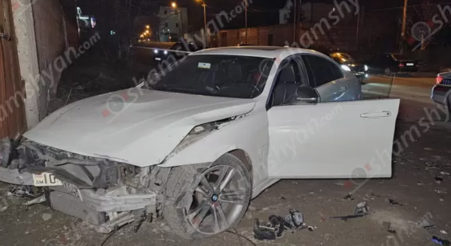 Երևանի Բագրևանդ թաղամասում BMW-ն բախվել է Infiniti-ին, Nissan-ին ու Honda-ին․ վիրավոր երեխան տեղափոխվել է հիվանդանոց