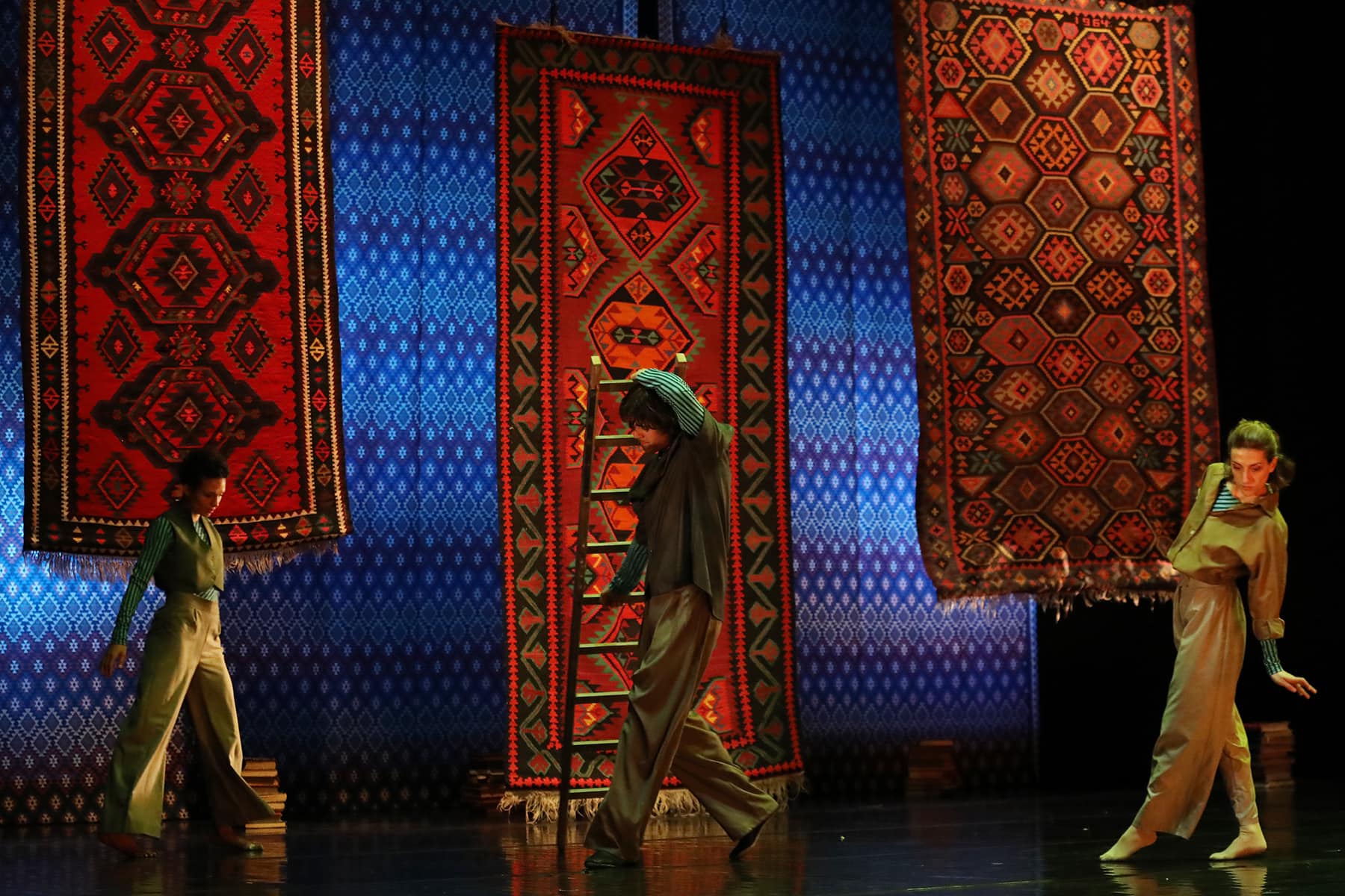 Կայացել է Սերգեյ Փարաջանովի ծննդյան 100-ամյակին նվիրված «Նռան գույնը» հայ-ֆրանսիական պարային բեմադրության առաջնախաղը