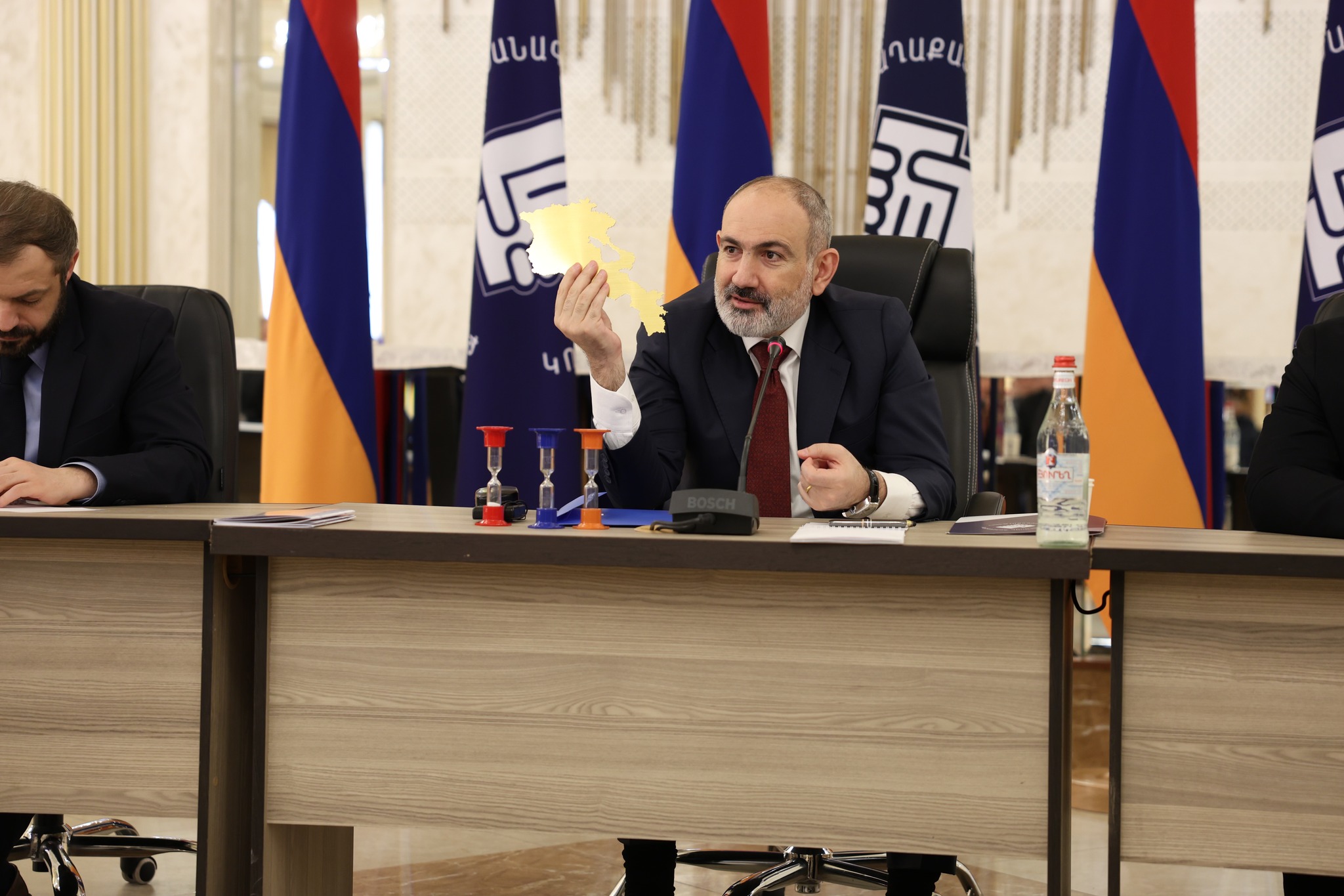 Արտաշատում տեղի է ունեցել «Քաղաքացիական պայմանագիր» կուսակցության նախաձեռնող խմբի նիստ