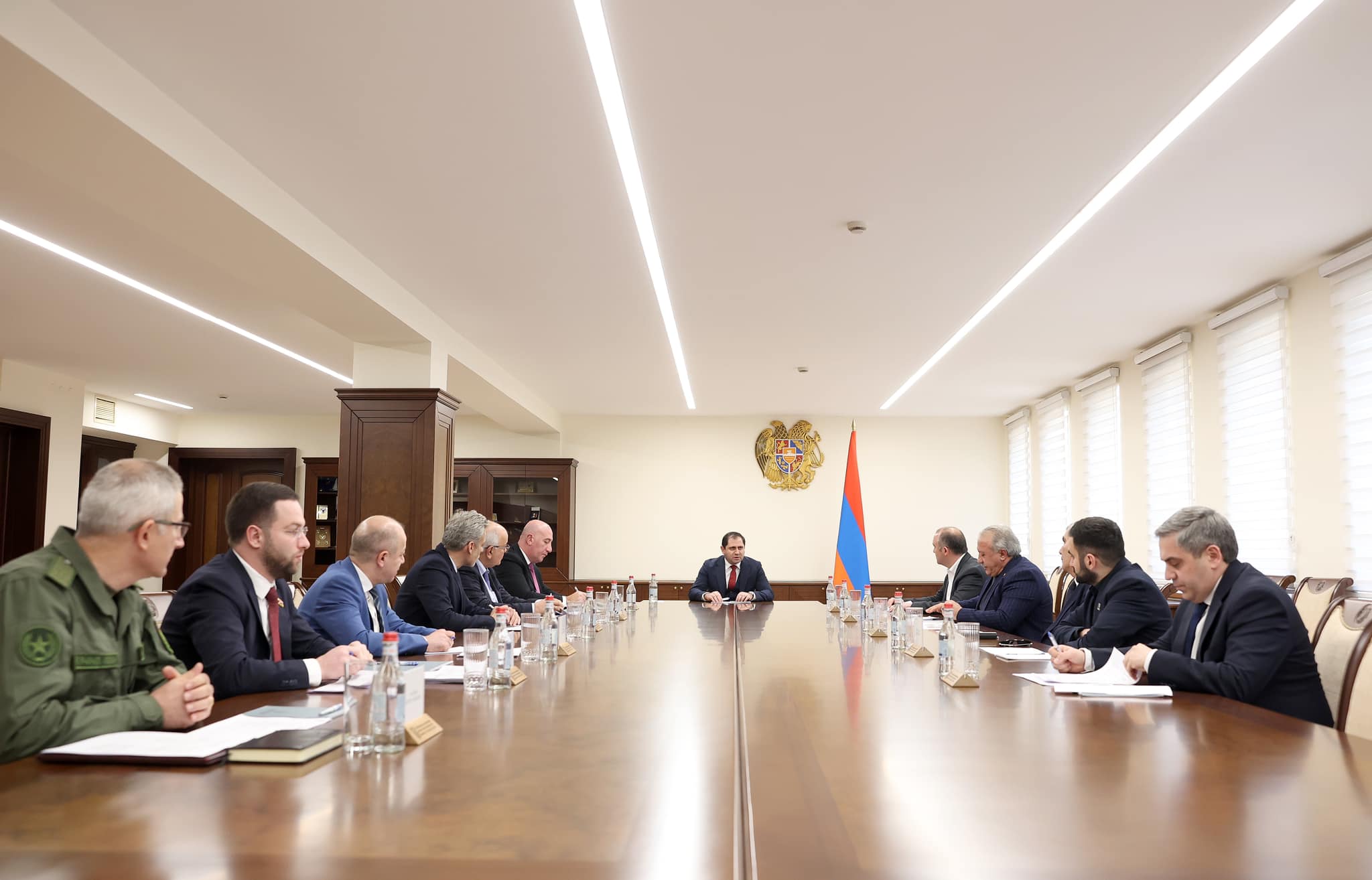 Սուրեն Պապիկյանը նախագահել է Վազգեն Սարգսյանի ծննդյան 65-ամյակի հոբելյանական միջոցառումներ անցկացնելու նպատակով ստեղծված միջգերատեսչական հանձնաժողովի անդրանիկ նիստը