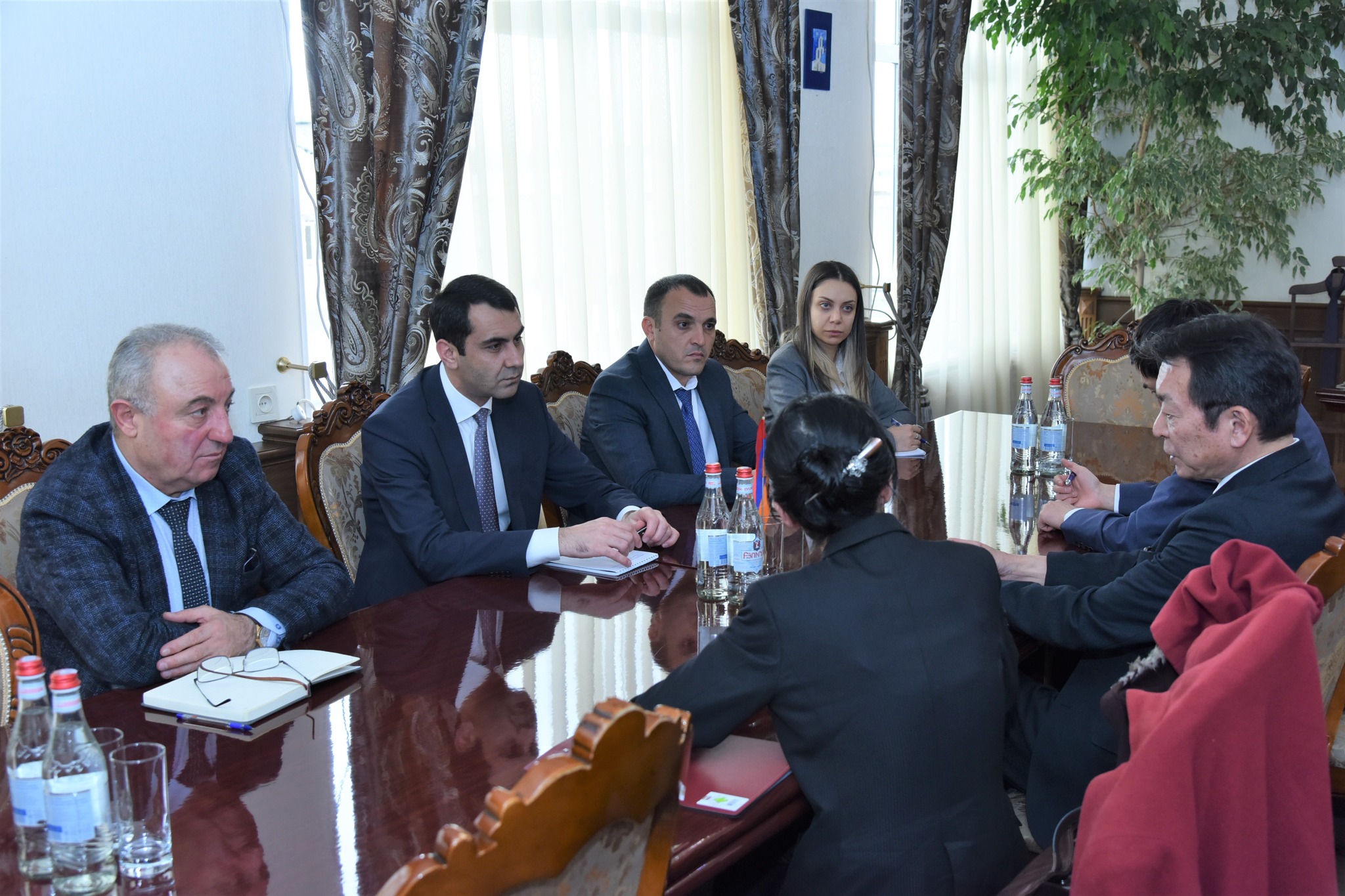 Գեղարքունիքի մարզպետը և Ճապոնիայի դեսպանը զրուցել են հայ-ճապոնական համագործակցության հեռանկարների մասին