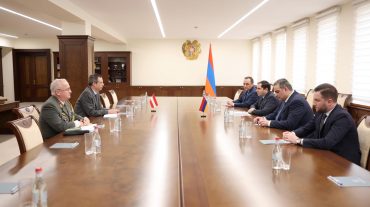 Սուրեն Պապիկյանը և Ավստրիայի դեսպանը քննարկել են պաշտպանության բնագավառում համագործակցության զարգացման հեռանկարները