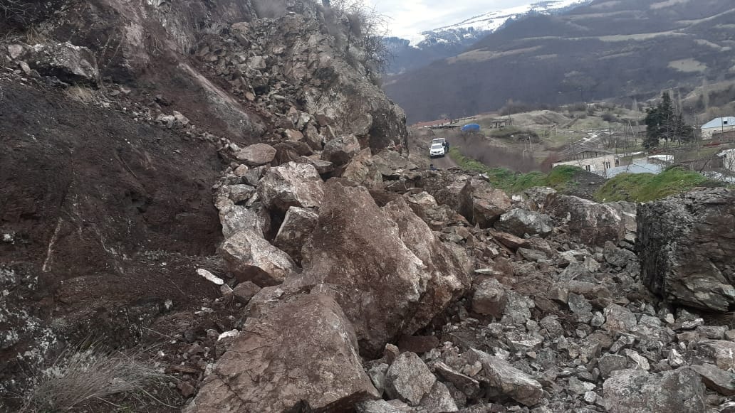 Քարաթափում Տավուշ գյուղում