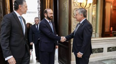 Արարատ Միրզոյանն Ուրուգվայի իր գործընկերոջն է ներկայացրել «Խաղաղության խաչմերուկ» ծրագիրը