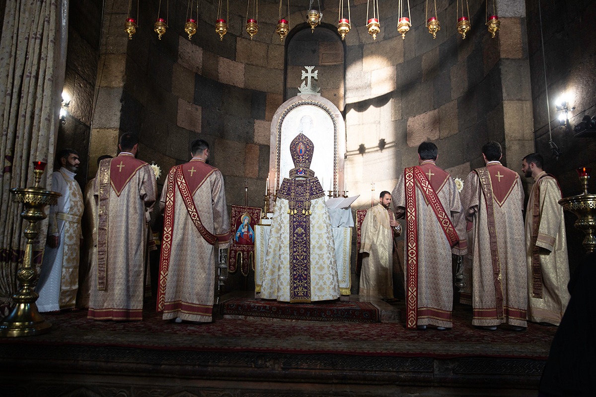 Սուրբ Հարության Ճրագալույցի Պատարագը՝ Սուրբ Գայանե վանքում