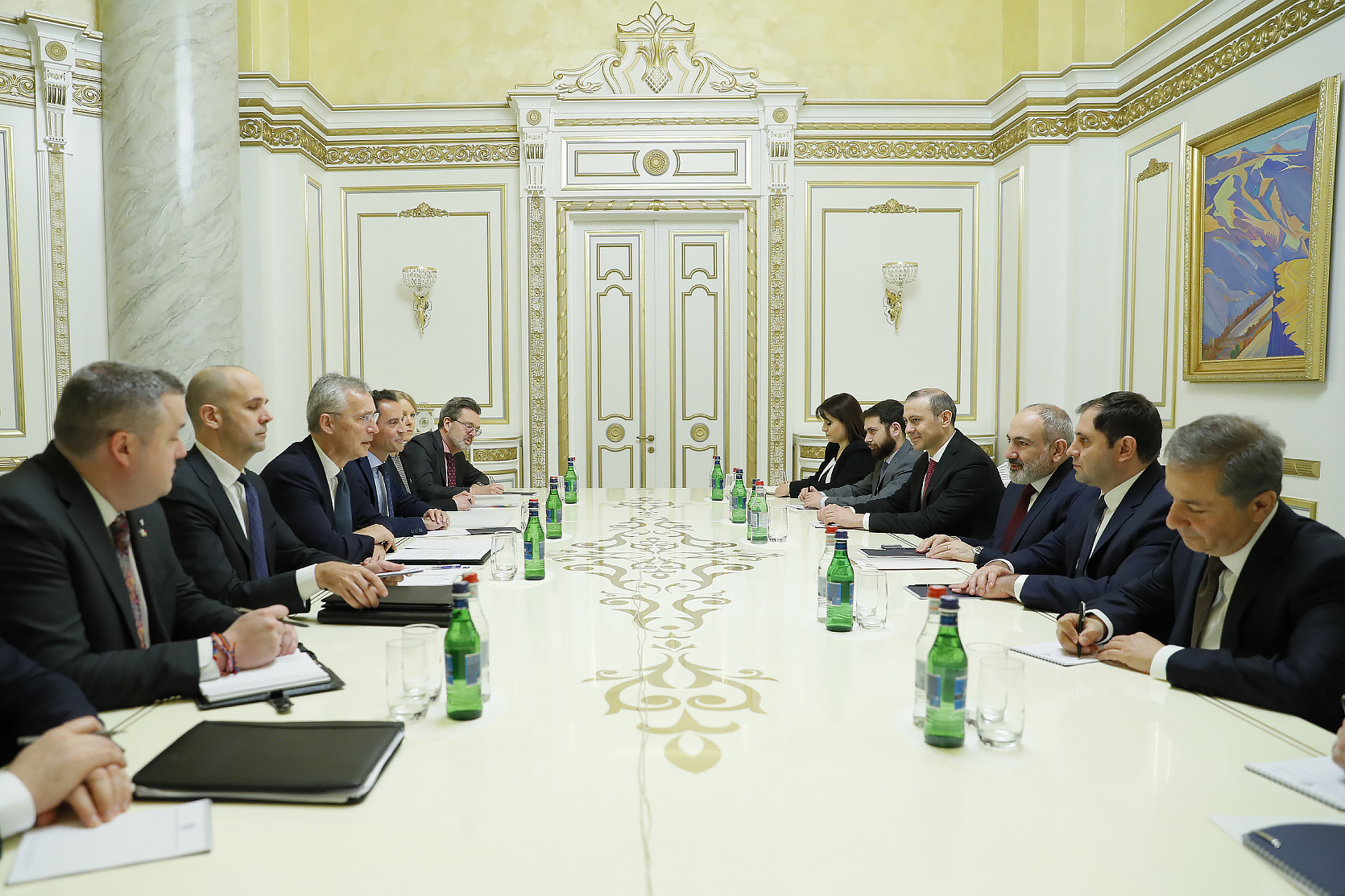 Մենք հետաքրքրված ենք ՆԱՏՕ-ի հետ համագործակցության խորացմամբ․ Փաշինյանը՝ Ստոլտենբերգին