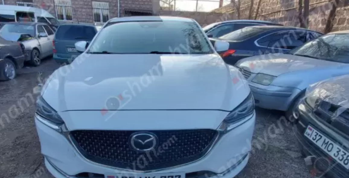 Գյումրիում Mazda-ով վրաերթի են ենթարկվել անչափահաս տղան ու աղջիկը