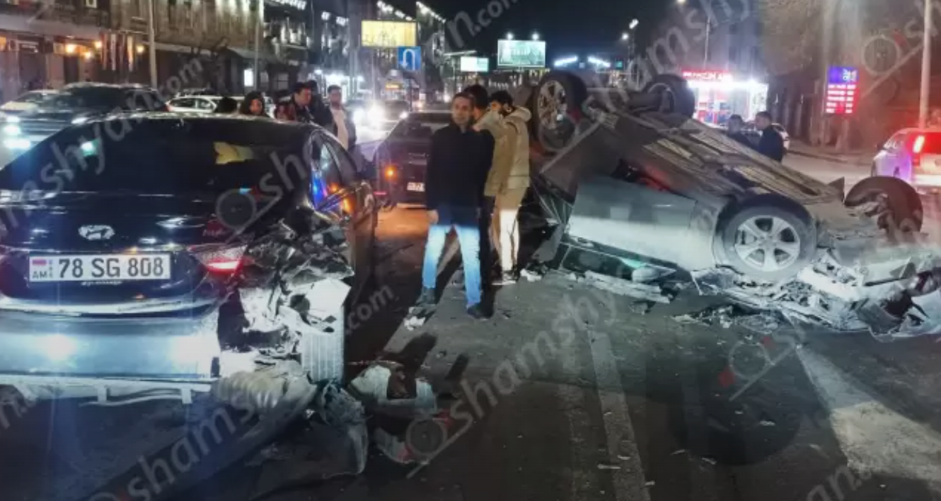 Խոշոր ու շղթայական ավտովթար՝ Երևանում