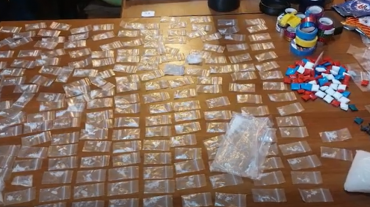 ՔՈԳՎ ծառայողները բացահայտել են ապօրինի թմրաշրջանառության դեպք. տղամարդն ու կինը ձերբակալվել են