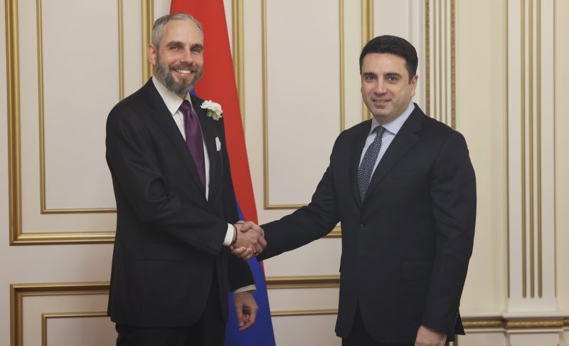 Ալեն Սիմոնյանն ընդունել է Չեխիայի դեսպան Պետր Պիրունչիկին