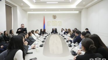 Արթուր Հովհաննիսյանը հանդիպել է ԵՊՀ միջազգային հարաբերությունների ֆակուլտետի ուսանողների հետ