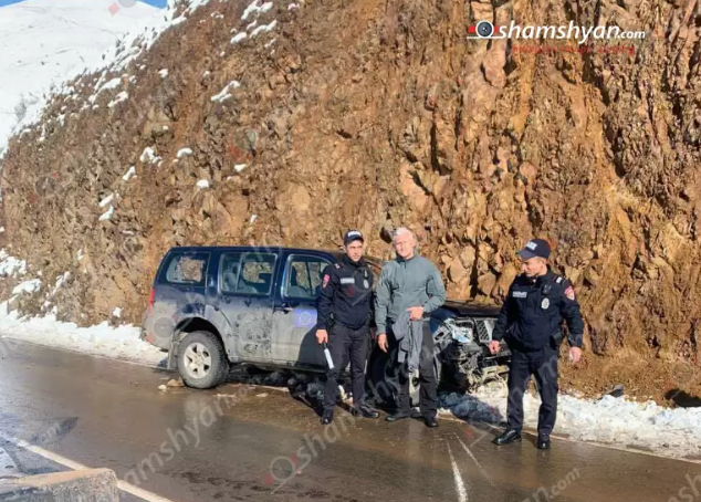Սյունիքի մարզում «Nissan Pathfinder»-ով ավտովթարի են ենթարկվել ԵԽ դիտորդական առաքելության անդամները