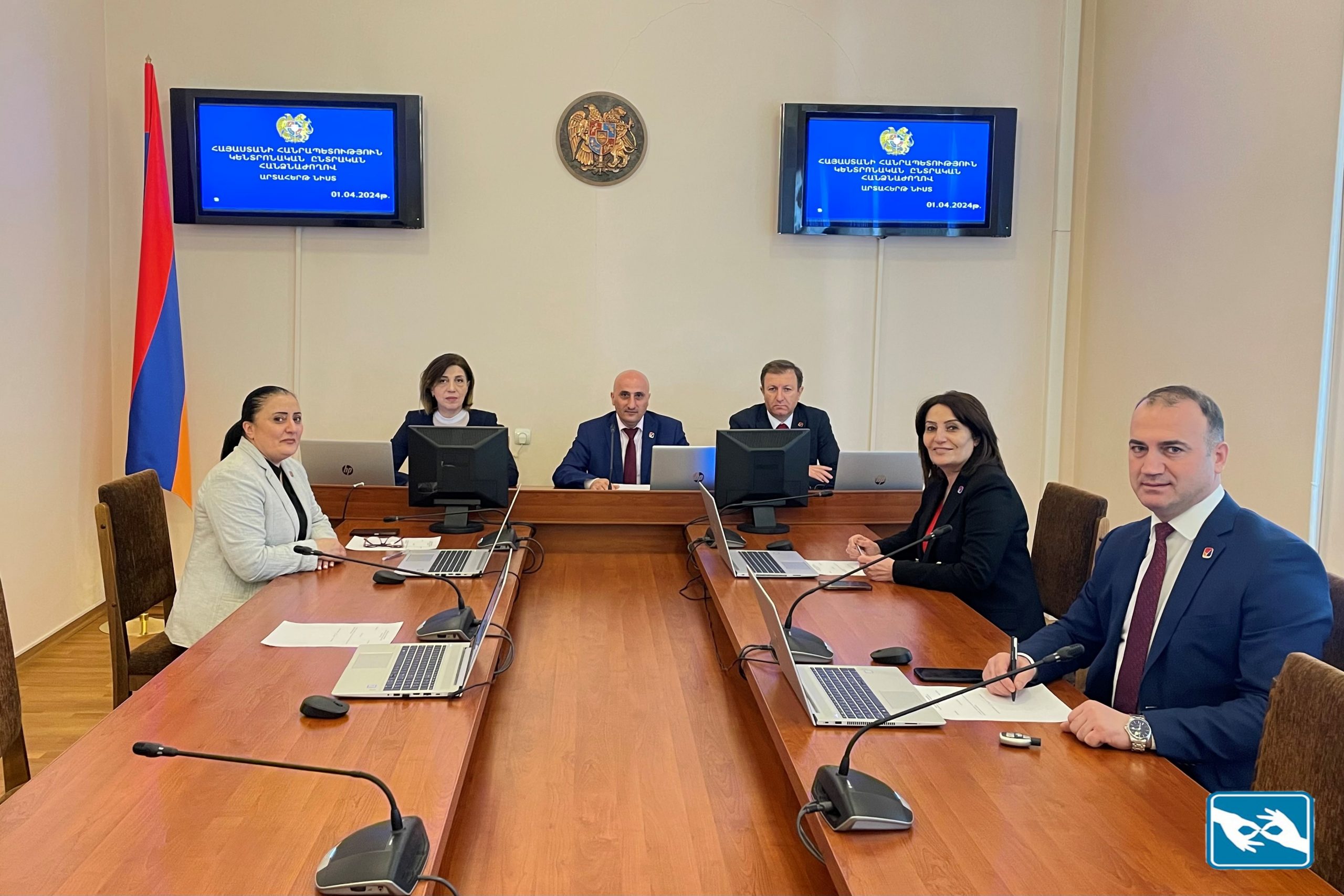 ԿԸՀ-ն արտահերթ նիստում Երևանի ավագանու անդամ է գրանցել