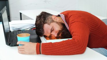 Բժիշկը թվարկել է գարնանը հոգնածության ու քնի խանգարման պատճառները