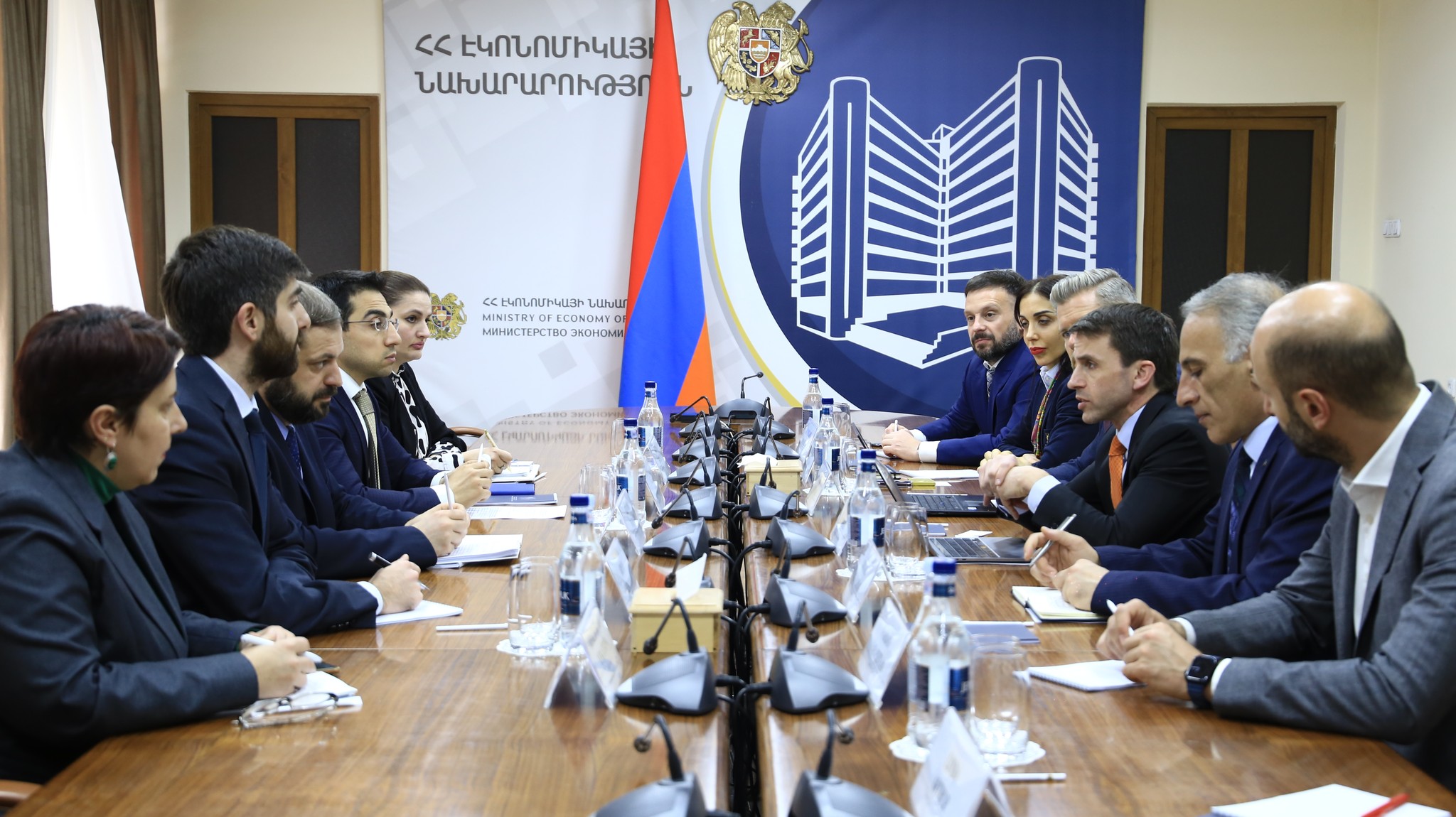 Գևորգ Պապոյանը բարձր է գնահատել ԱԶԲ-ի ջանքերը՝ ուղղված Հայաստանի տնտեսության առանցքային ուղղությունների զարգացմանը