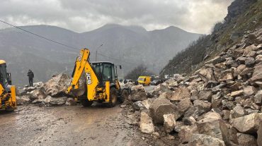 Վարորդներին հորդորում ենք լինել ուշադիր․ «Ճանապարհային դեպարտամենտը» զգուշացրել է քարաթափումների մասին