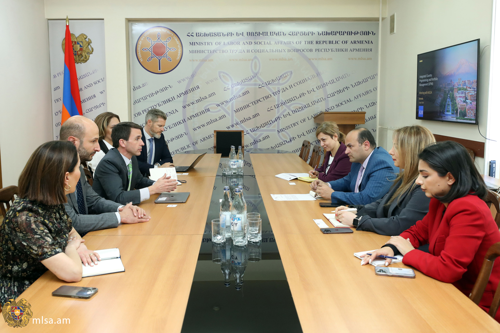Նարեկ Մկրտչյանն ընդունել է Ասիական զարգացման բանկի հայաստանյան ներկայացուցչության ներկայացուցիչներին