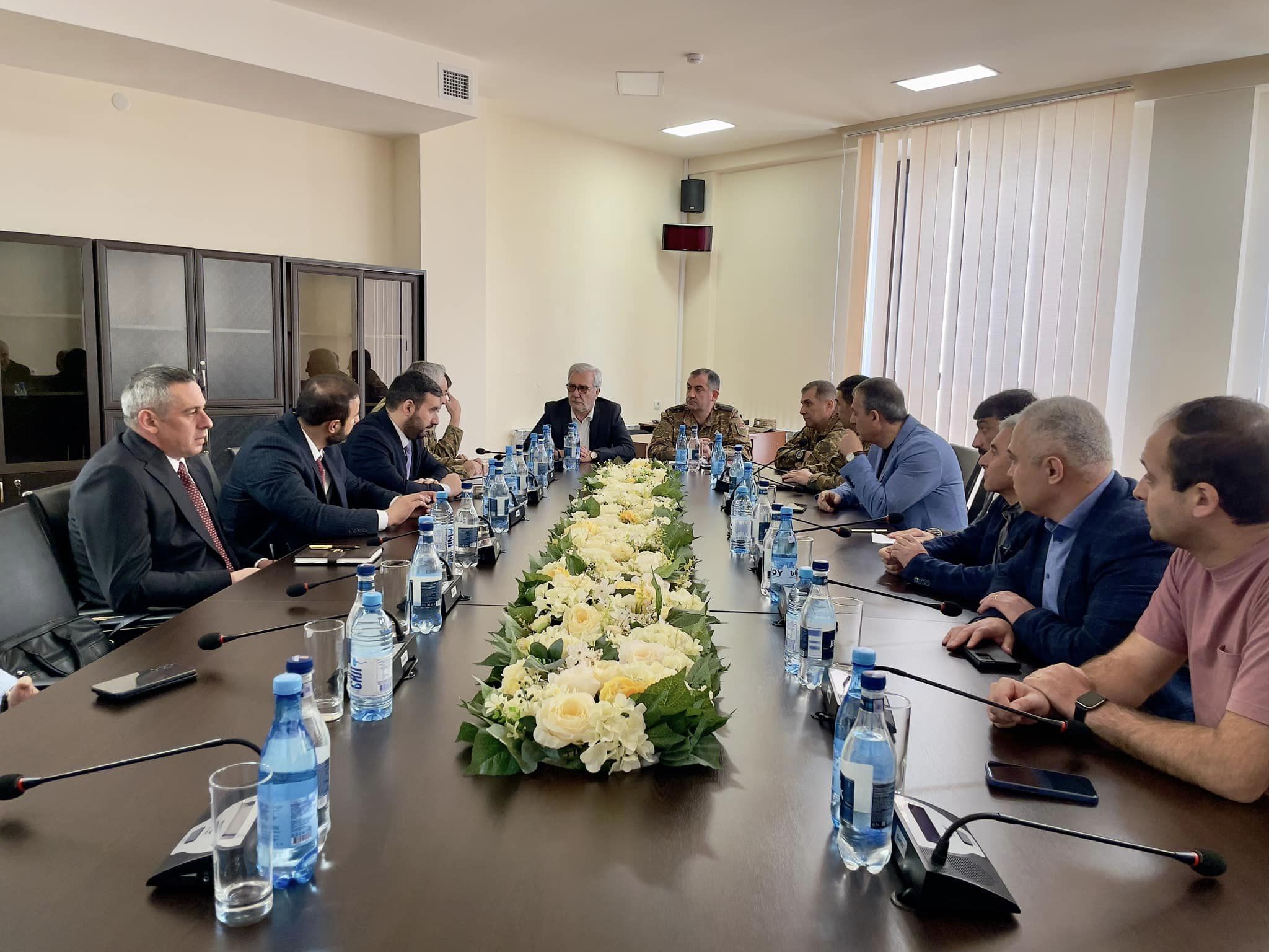 Քննարկվել են ռազմարդյունաբերության և պետության աջակցության մեծացման, ԱԹՍ-երի արտադրության խթանման հարցեր