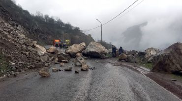 Քարաթափումներ Տաթև-Գորիս և Տաթև-Լծեն ավտոճանապարհներին