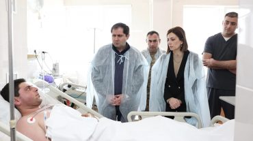 Սուրեն Պապիկյանը տեսակցել է ապրիլի 12-ին վթարի հետևանքով մարմնական վնասվածքներ ստացած զինծառայողներին