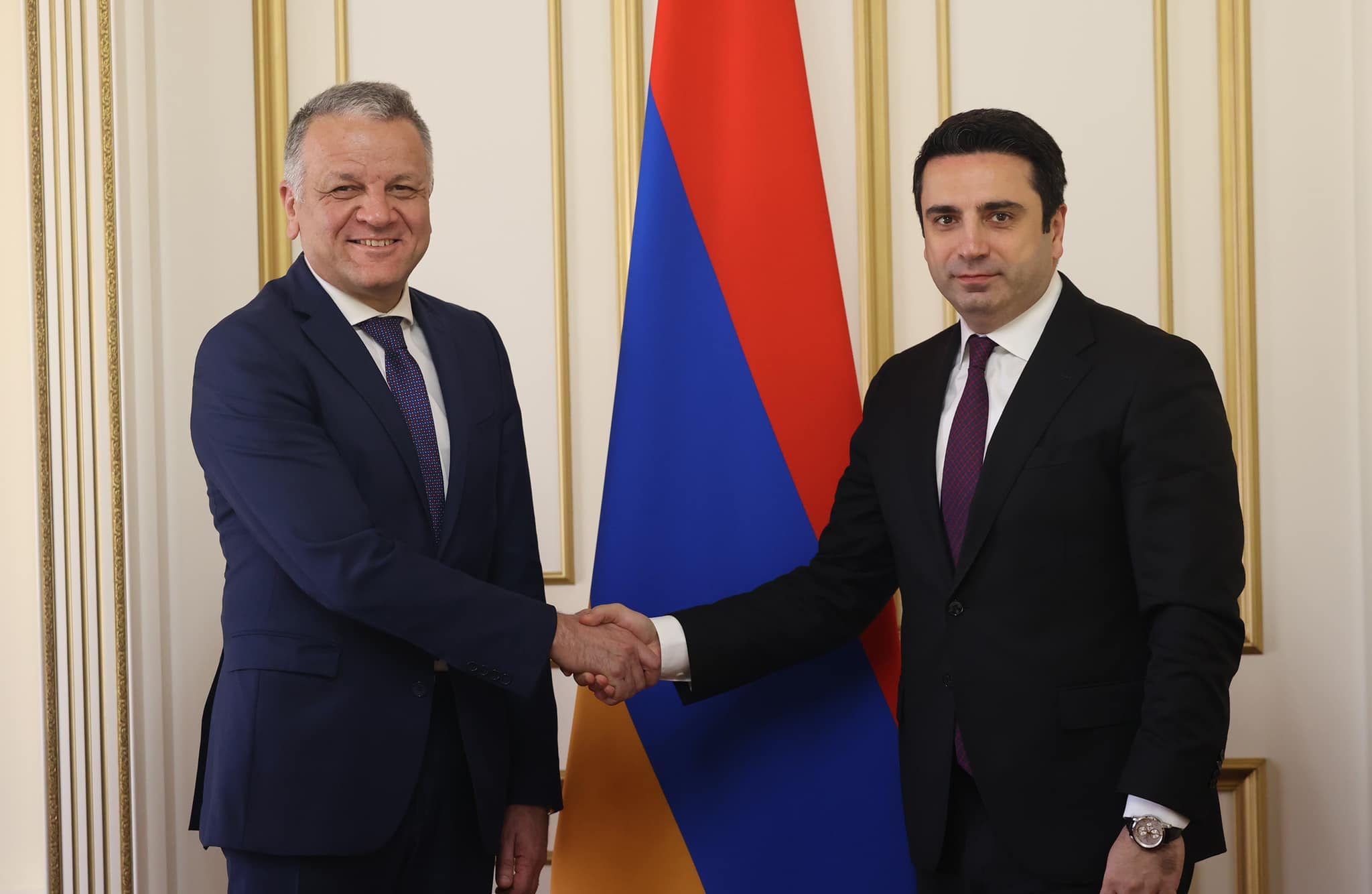 Հայաստանն ու ԵՄ-ն հանձնառու են ընդլայնել և խորացնել համագործակցությունը բոլոր հնարավոր ոլորտներում. Ալեն Սիմոնյանը՝ Վասիլիս Մարագոսին
