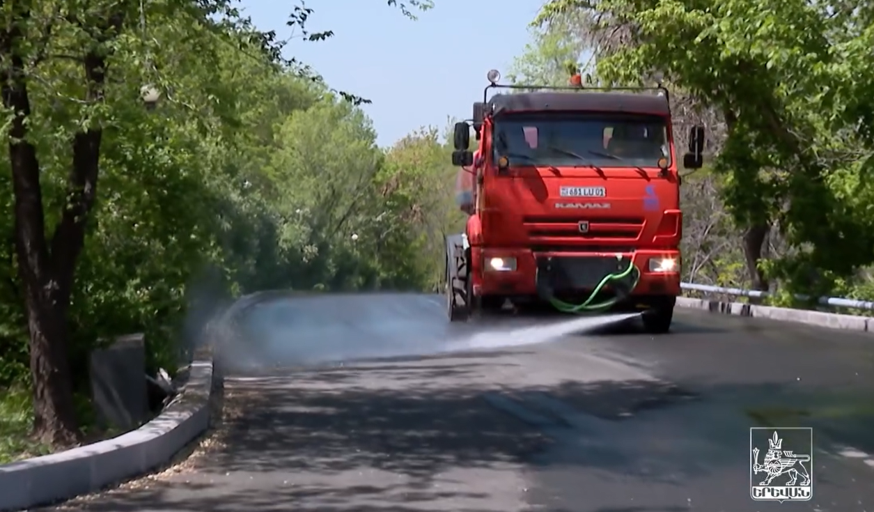 Ծիծեռնակաբերդի հուշահամալիրի հարակից տարածքում իրականացվում են մաքրման և բարեկարգման աշխատանքներ
