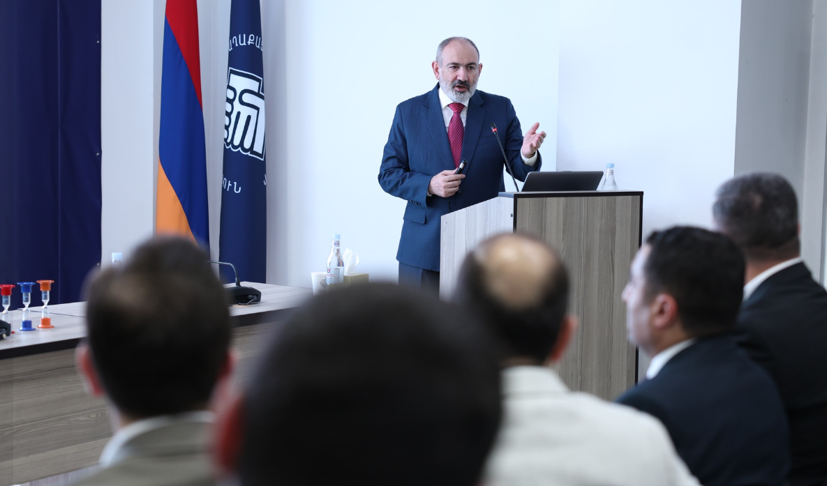 Նիկոլ Փաշինյանը հանդես է եկել Հայաստանի և Ադրբեջանի միջև սահմանազատման գործընթացի մեկնարկի մասին զեկույցով