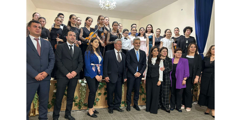 «Քույր դպրոցներ» ծրագիր. Դանիել Դանիելյանը ներկա է եղել Երևանի և Ապարանի փոքրիկ երաժիշտների համատեղ համերգին