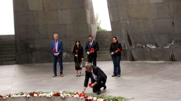 Գերմանիայի ՆԳՆ խորհրդարանական պետքարտուղար, Բունդեսթագի անդամ Յոհան Զաթհոֆն այցելել է Հայոց ցեղասպանության հուշահամալիր