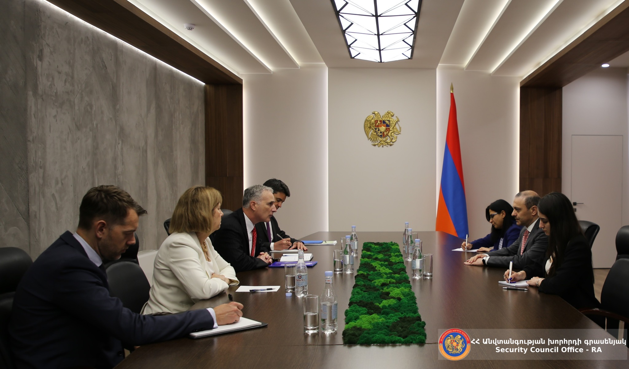 ԱԽ քարտուղար Արմեն Գրիգորյանն ընդունել է Լուի Բոնոյին