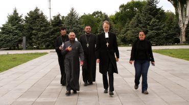 Շվեդիայի Եկեղեցու Վեստերիսի եպիսկոպոս Միքայել Մոգրենը այցելել է Հայոց ցեղասպանության հուշահամալիր