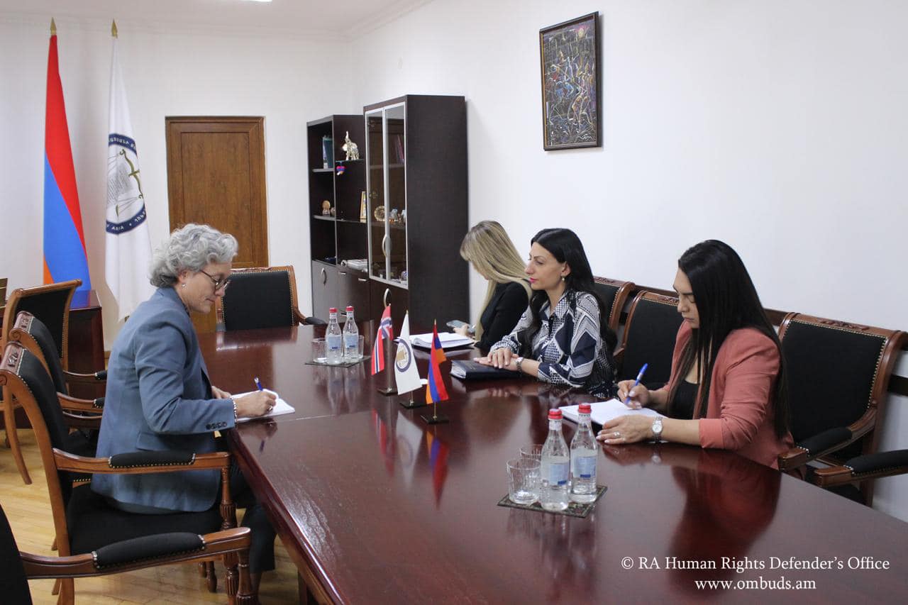 Անահիտ Մանասյանն ընդունել է Նորվեգիայի Թագավորության դեսպանին