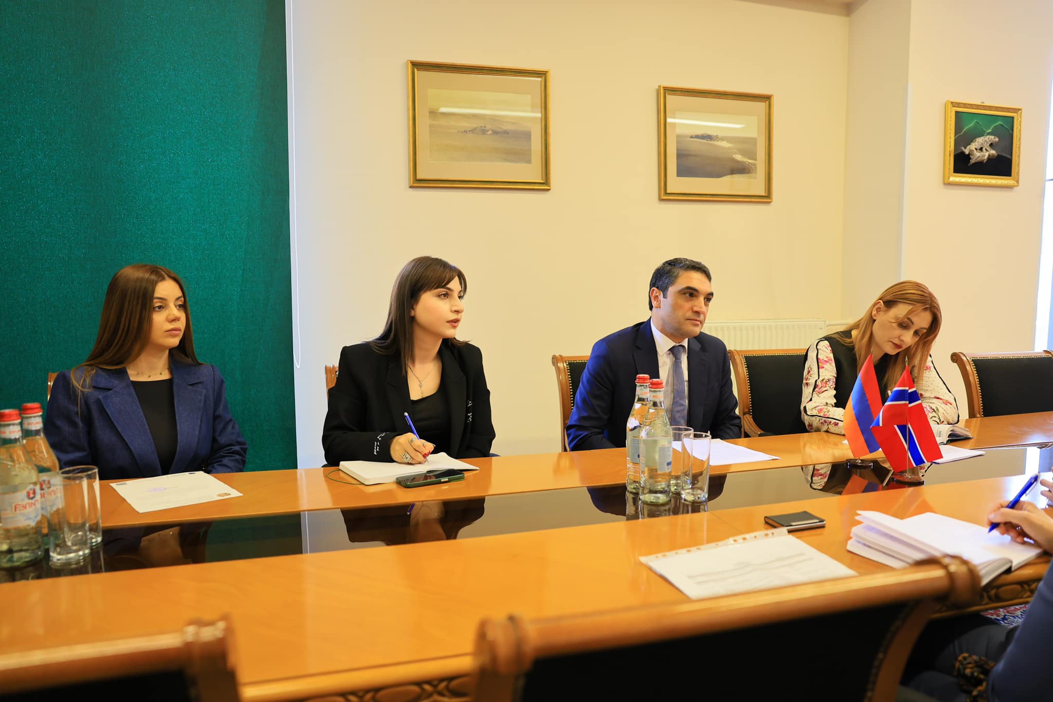 Հակոբ Սիմիդյանն ընդունել է Նորվեգիայի դեսպանին