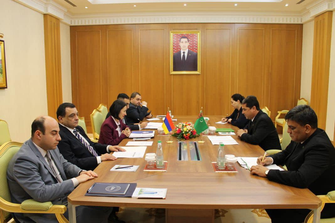 Թուրքմենստանի մշակույթի նախարարի հետ քննարկվել է հայկական եկեղեցու վերականգնման հարցը