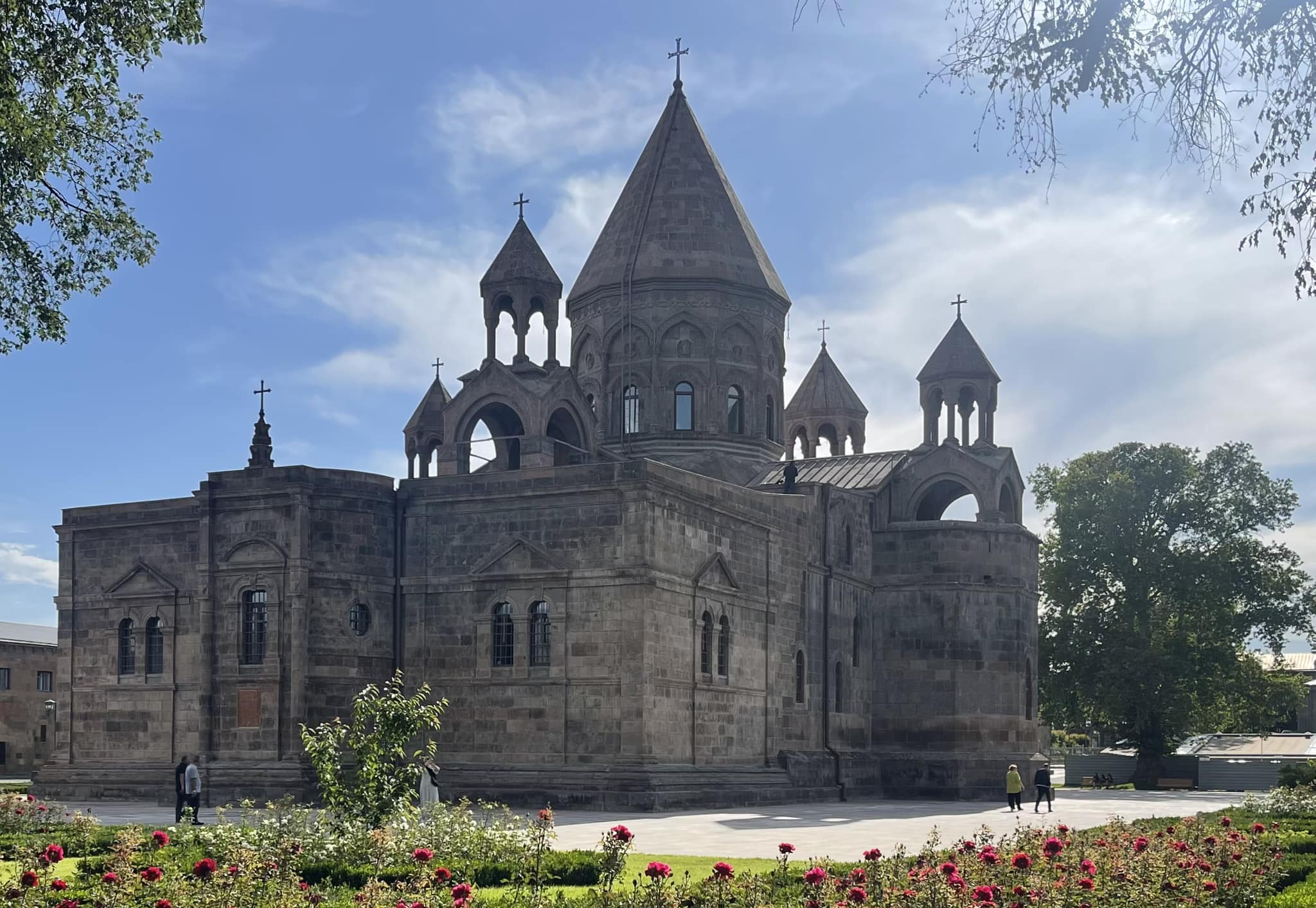 Բագրատ Սրբազանի եպիսկոպոսական կարգը պահպանվում է, դադարեցված է նրա եկեղեցական և վարչական ծառայությունը․ Մայր Աթոռ