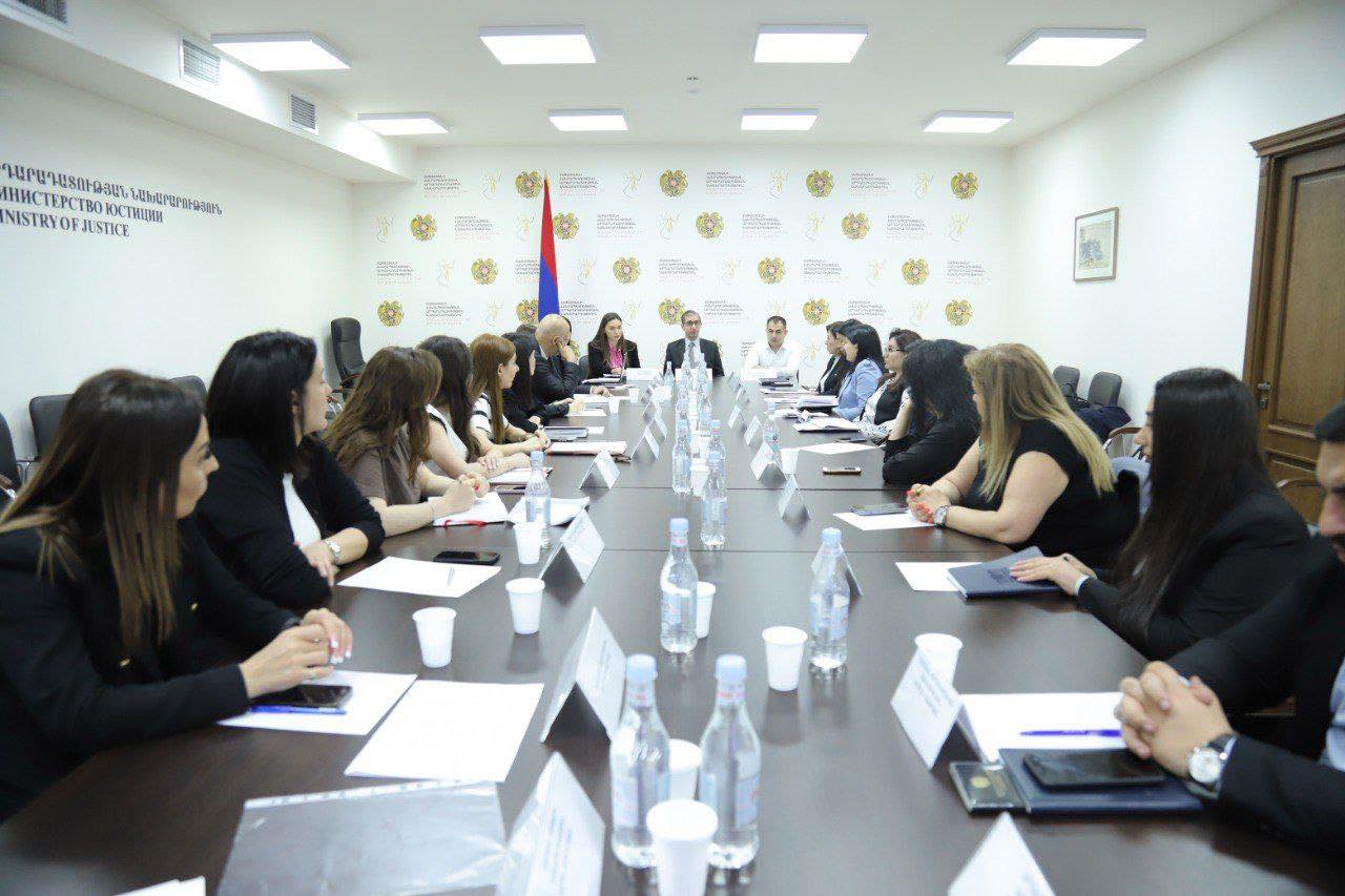 Հակակոռուպցիոն ծրագրերի պատասխանատուների ինստիտուտը, նրանց իրավունքներն ու պարտականությունները․ Կարեն Կարապետյանի գլխավորությամբ անցկացվել է վերապատրաստում