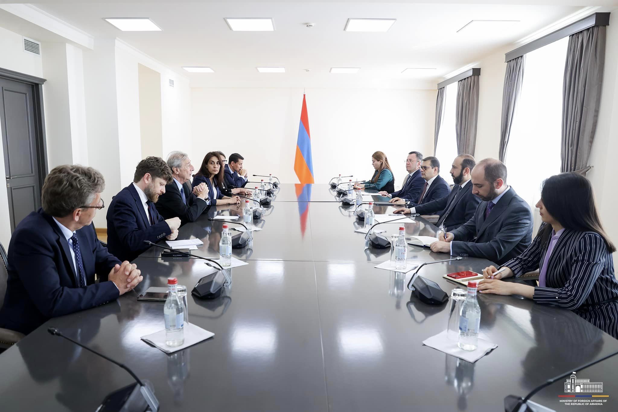 Արարատ Միրզոյանն ընդունել է Ֆրանսիայի Օ-դը-Սեն դեպարտամենտի նախագահ Ժորժ Սիֆրեդիի գլխավորած պատվիրակությանը