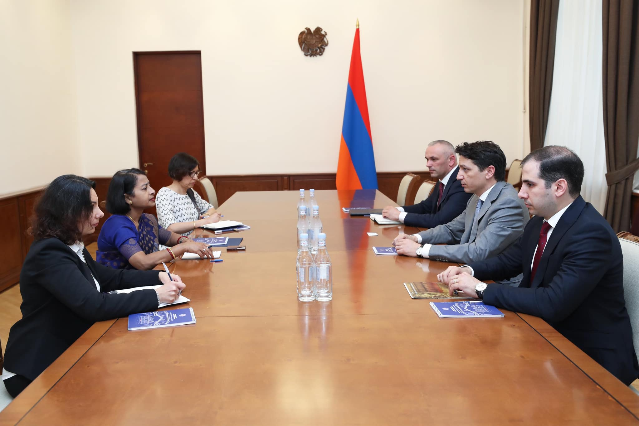 Ֆինանսների նախարարն ու Հնդկաստանի դեսպանը կարևորել են արդյունավետ և կառուցողական փոխգործակցությունը