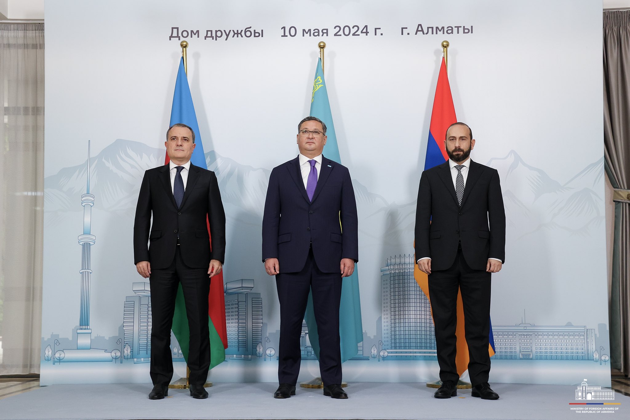 Հայաստանի և Ադրբեջանի ԱԳ նախարարների պատվիրակությունների հանդիպումն ավարտվել է․ ԱԳՆ