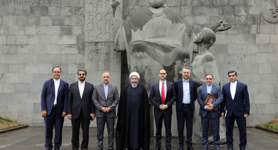 ԻԻՀ մշակույթի և իսլամական հաղորդակցության կազմակերպության նախագահը ծանոթացել է Մատենադարանի ձեռագրական հավաքածուներին