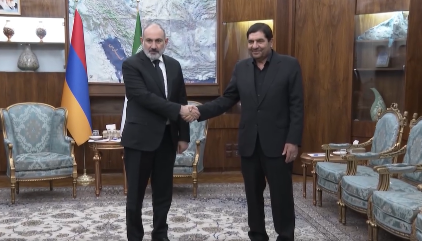 Նիկոլ Փաշինյանը հանդիպում է ունեցել Իրանի նախագահի ժամանակավոր պաշտոնակատարի հետ