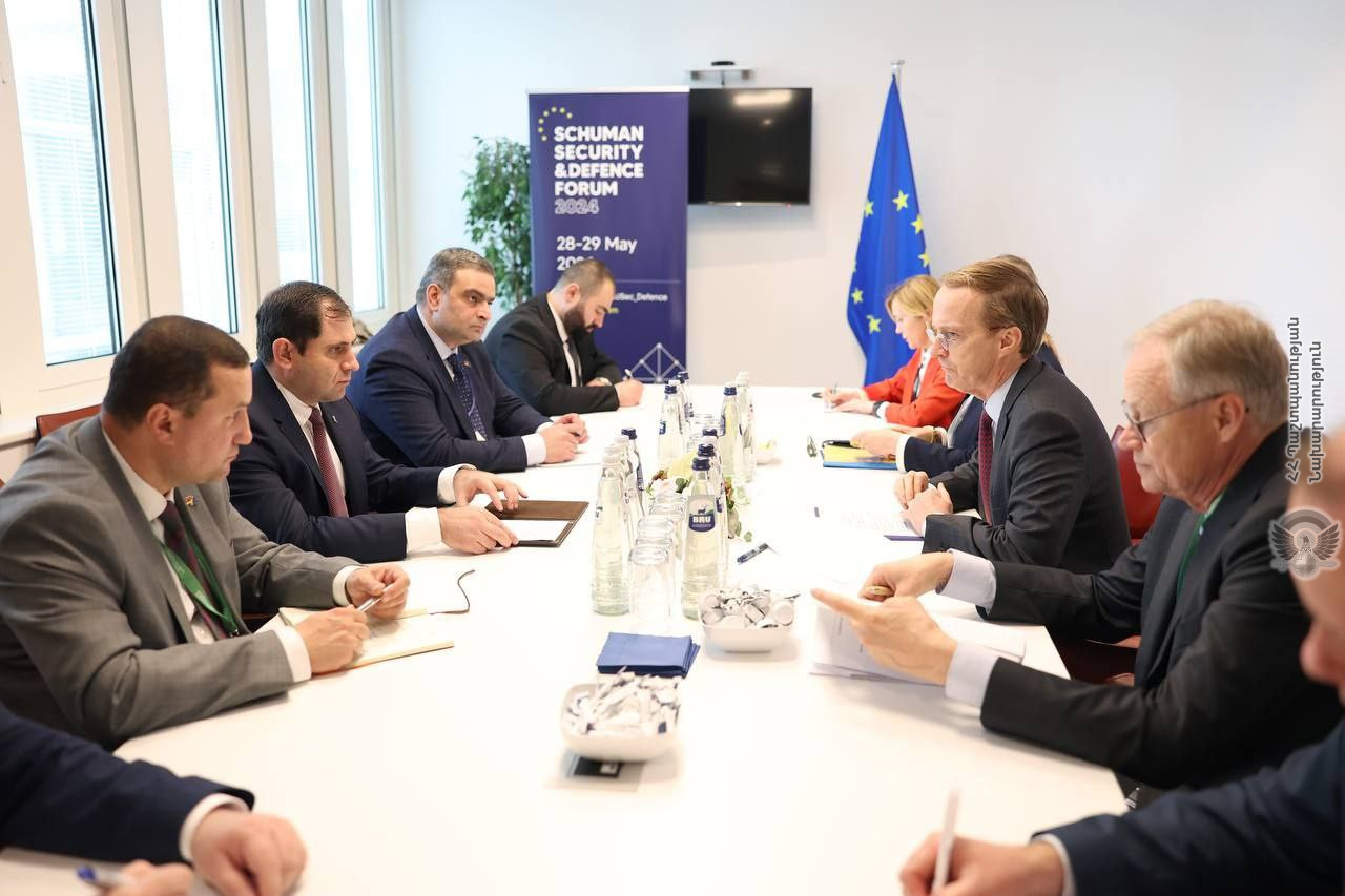 Շումանի անվտանգության և պաշտպանության ֆորումի շրջանակում Սուրեն Պապիկյանը մի շարք հանդիպումներ է ունեցել