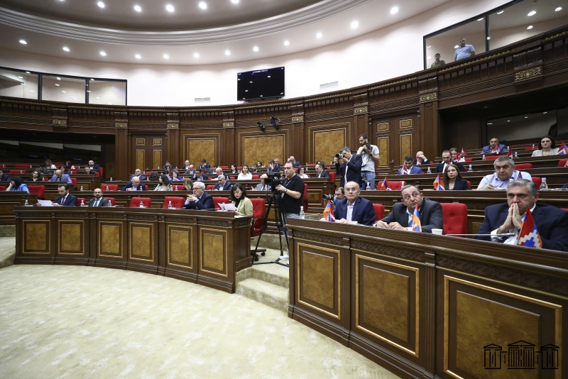 Խորհրդարանը քննարկել է Սահմանադրական դատարանի դատավորի ընտրության հարցը