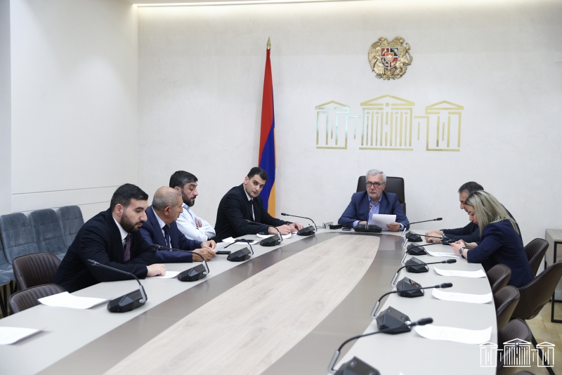 Հանձնաժողովը կողմ է քվեարկել «Զինվորական ծառայության եւ զինծառայողի կարգավիճակի մասին» օրենքում առաջարկվող լրացումներին եւ փոփոխություններին