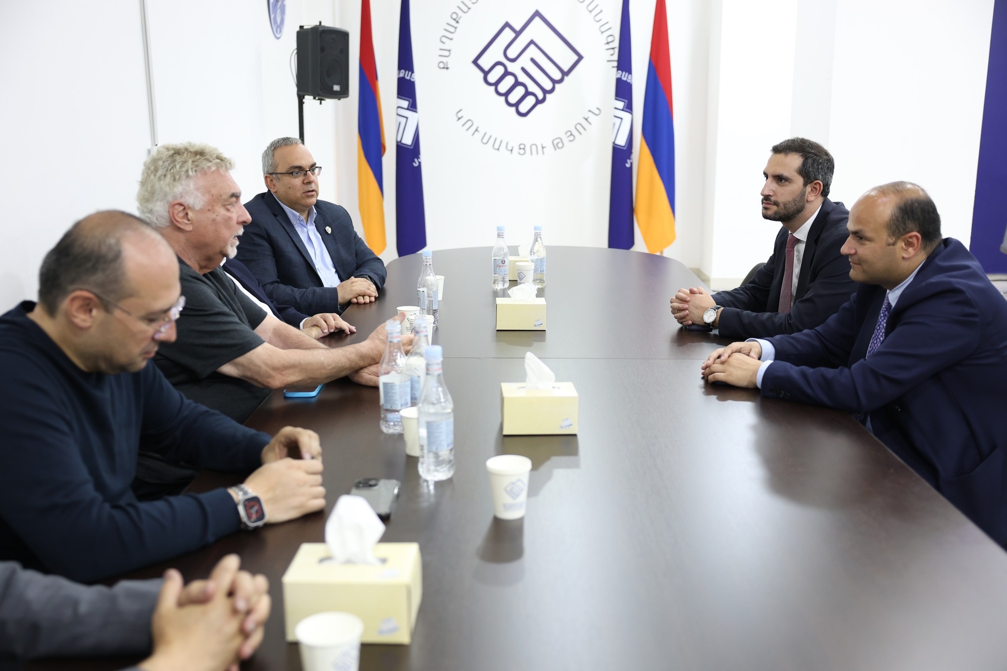 ՔՊ և ՌԱԿ ներկայացուցիչները քննարկել են Հայաստանի արտաքին քաղաքական առաջնահերթություններին առնչվող հարցեր