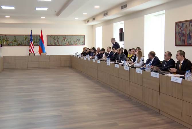 Հայաստանն Ադրբեջանի հետ խաղաղության պայմանագրի նախագիծը վերջնականացնելու և ստորագրելու իրական հնարավորություն է տեսնում