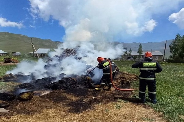Ճարճակիս գյուղում այրվել է անասնակեր