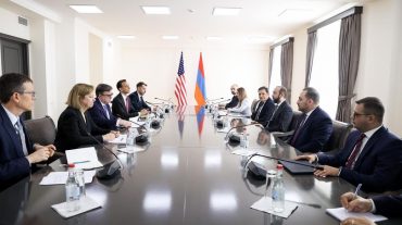 Արարատ Միրզոյանի և Ջեյմս Օ՛Բրայենի հանդիպումը շարունակվել է ընդլայնված կազմով
